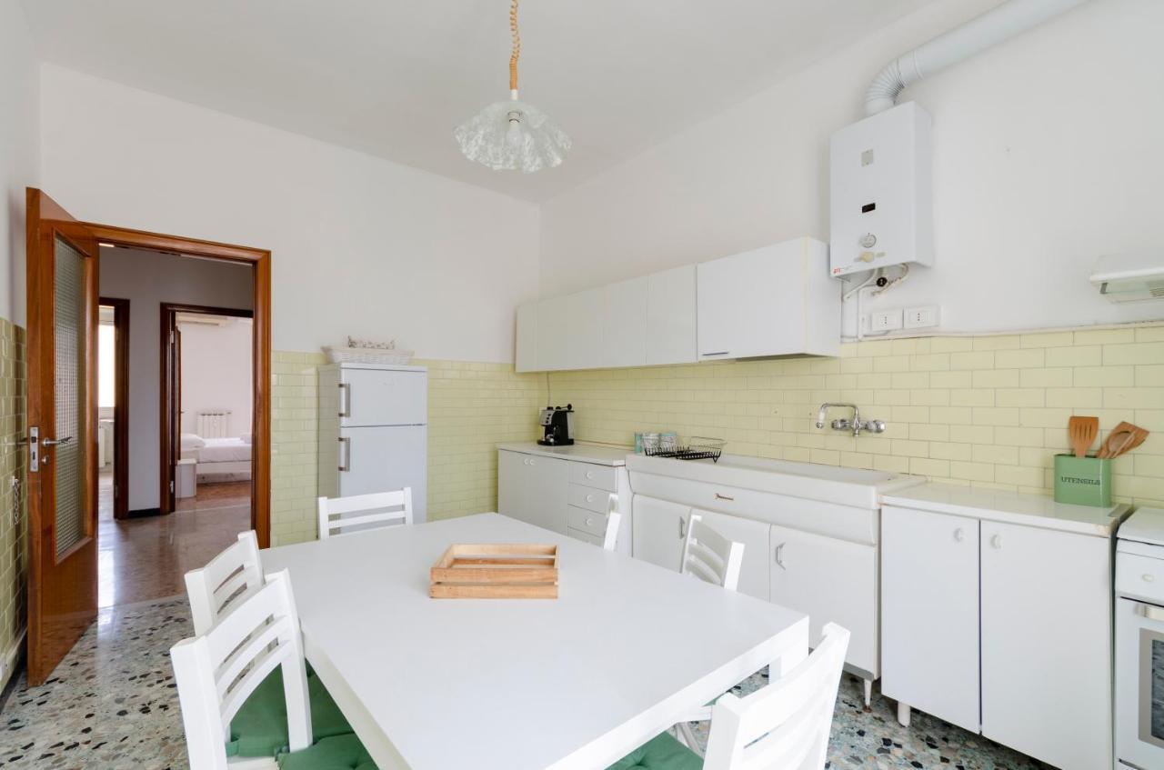 Joivy Family Flat Terrace & Parking Near Beach 세스트리레반떼 외부 사진